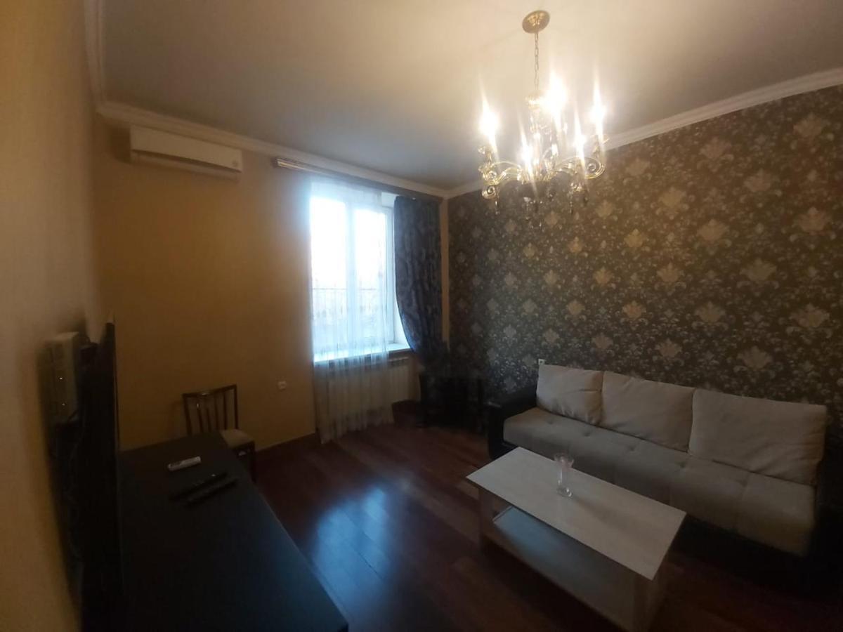 Шикарная Однушка На Абовяна Ereván Exterior foto